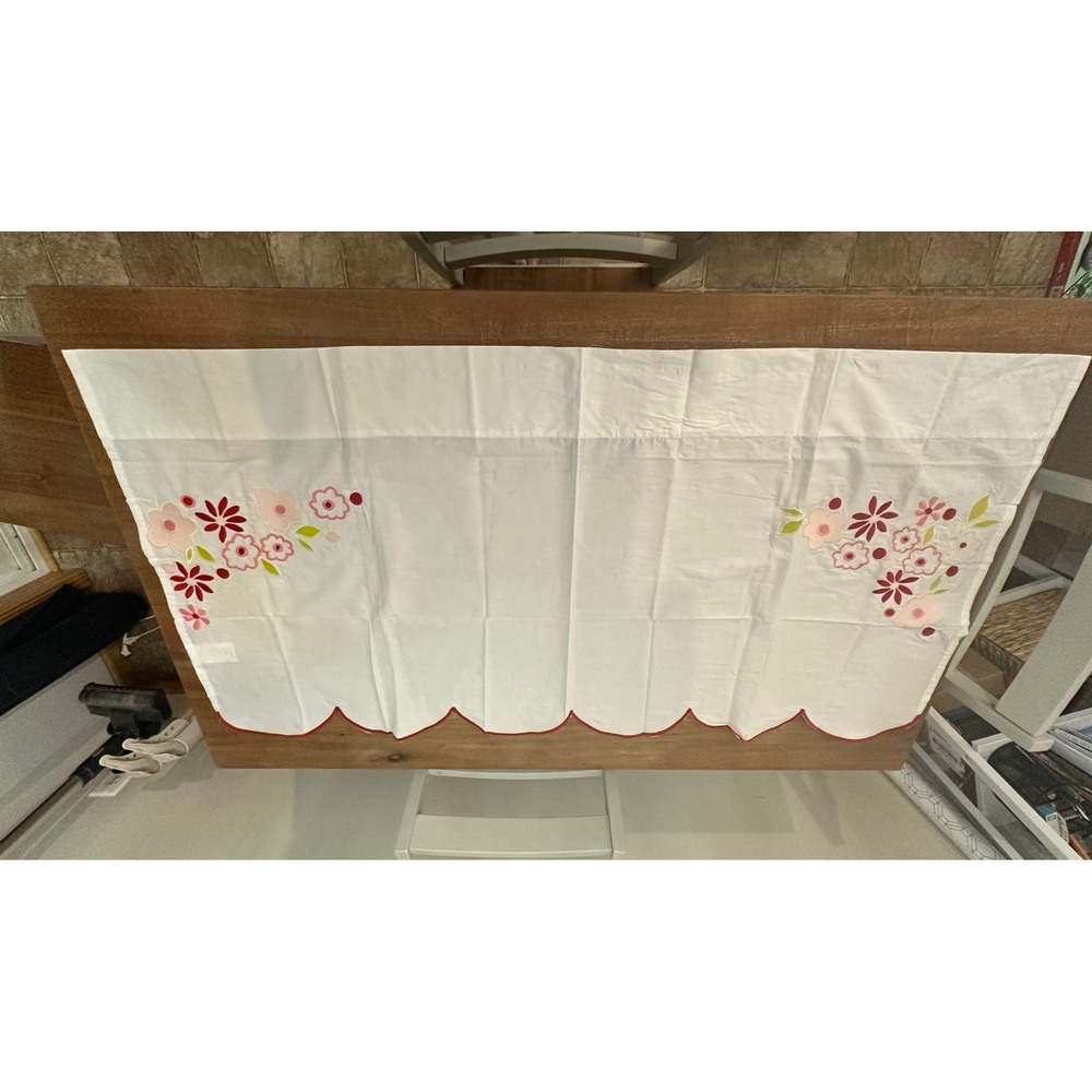 Migi White Cotton Floral Embroidered Scalloped Window Valance Rod Pocket
